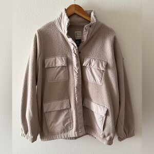 Vuori Light Beige Sherpa Jacket